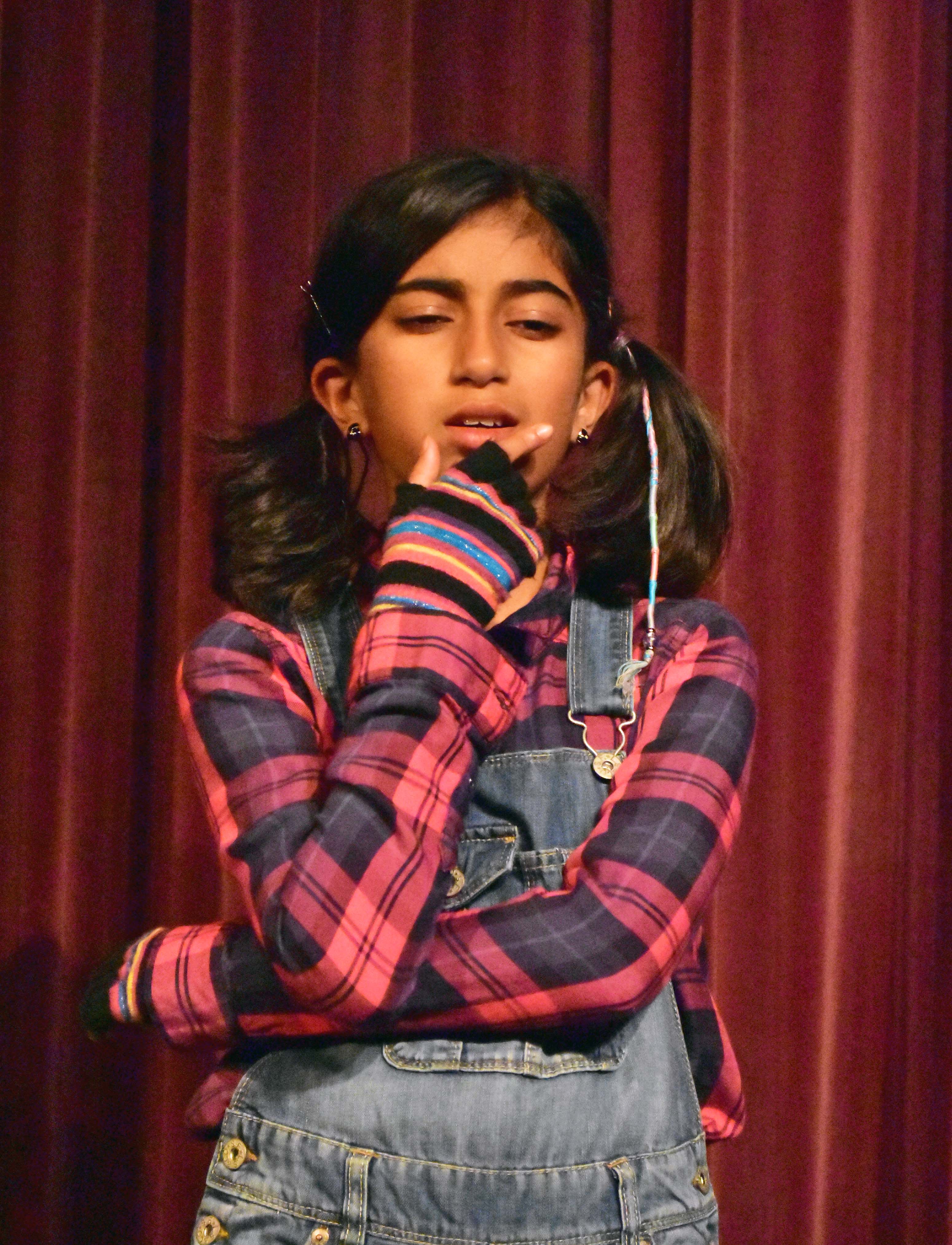 ppf-the-best-christmas-pageant-ever-kashvi-ramani-as-loretta-herdman-photo-by-chip-gertzog-providence-players